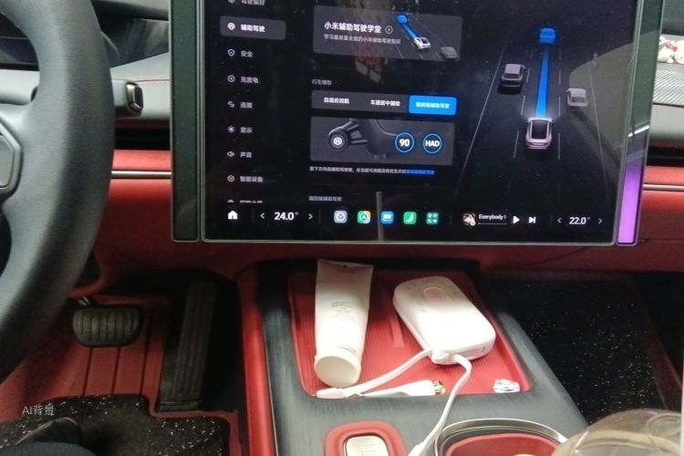 MI SU7 2025 car image #15