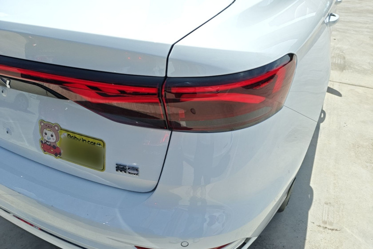 GEELY Emgrand 2021 #8 GEELY Emgrand 2021 car image #8