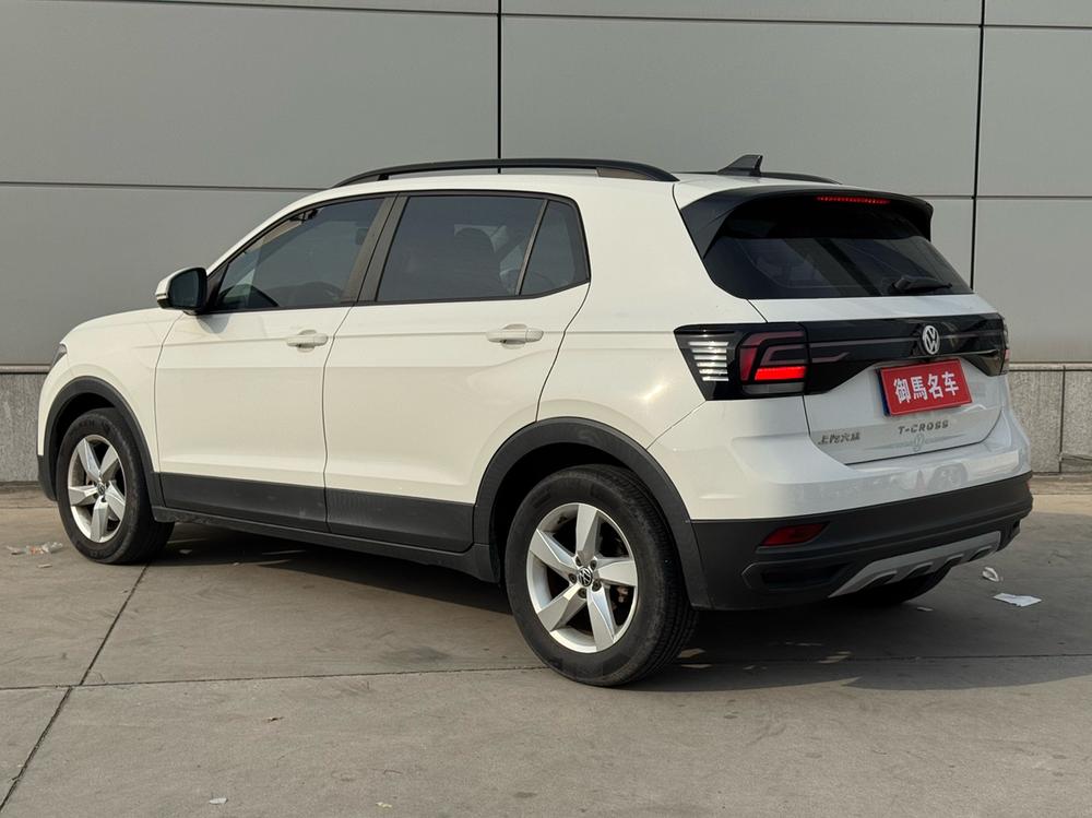Volkswagen T-Cross 2021 #4 Volkswagen T-Cross 2021 car image #4
