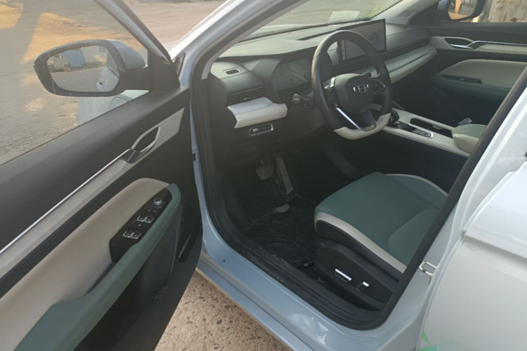 GEELY Emgrand L HiP 2022 car image #16