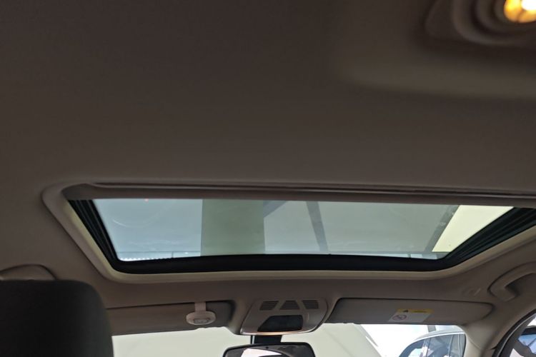 BMW 3 Series 2019 #18 BMW 3 Series 2019 immagine di auto #18