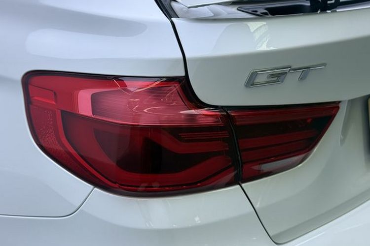BMW 3 Series GT 2018 #12 BMW 3 Series GT 2018 car image #12
