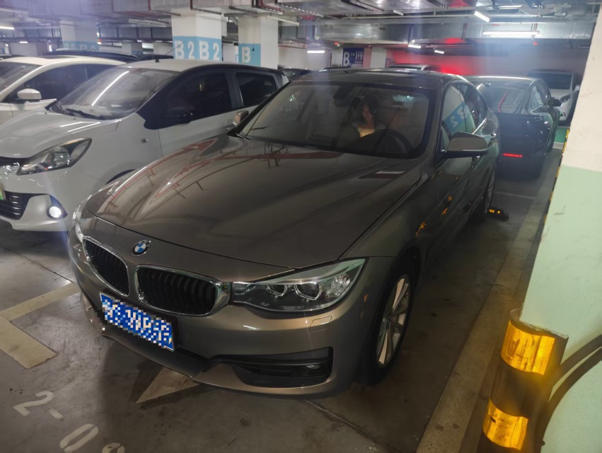 BMW 3 Series GT 2014 BMW 3 Series GT 2014 car image