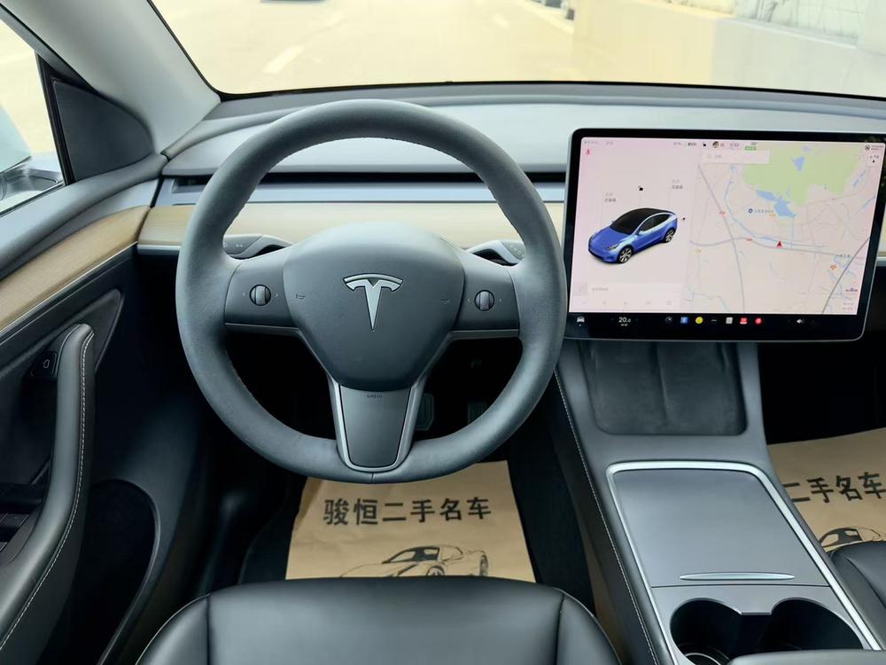 Tesla Model Y 2021 #16 Tesla Model Y 2021 car image #16