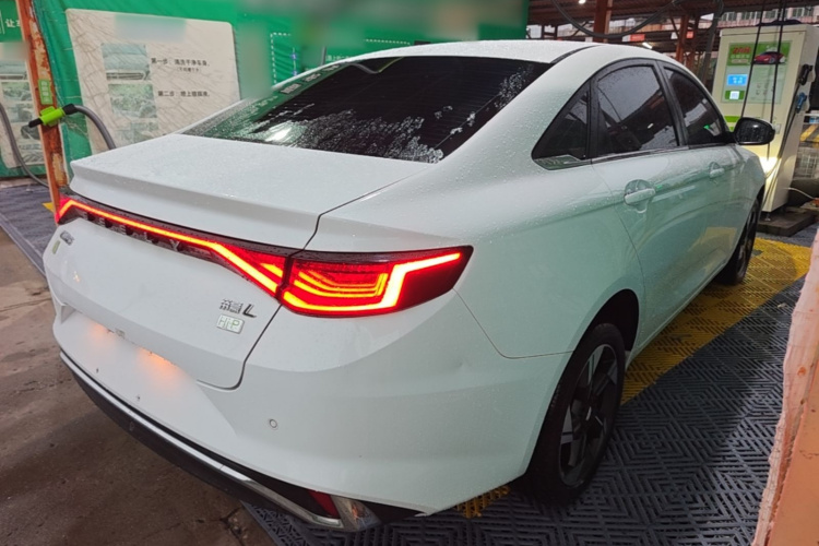 GEELY Emgrand L HiP 2022 car image #7