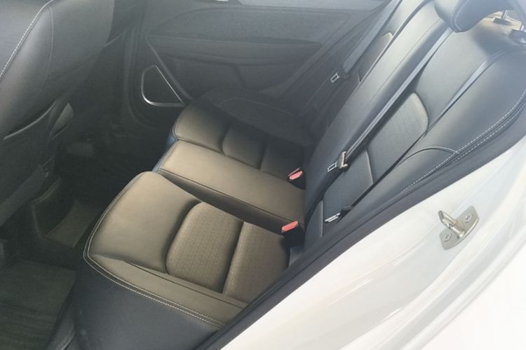 GEELY Emgrand 2022 car image #17
