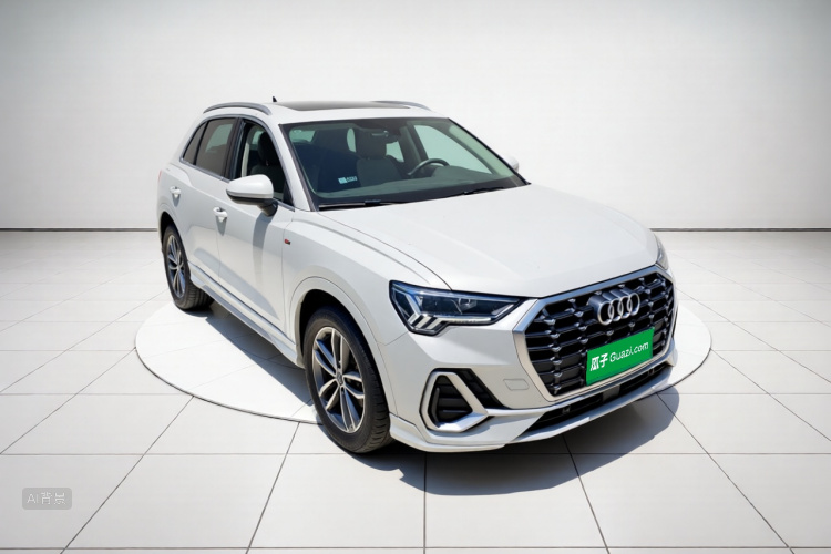 Audi Q3 2022 car image #4