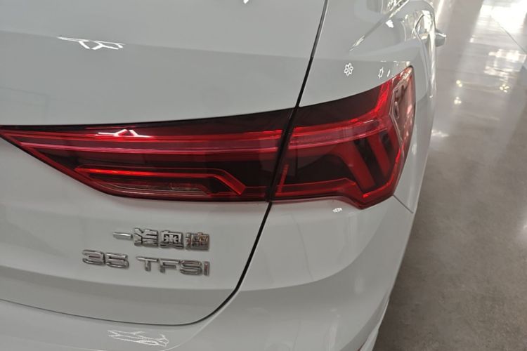 Audi Q3 2021 #8 Audi Q3 2021 car image #8