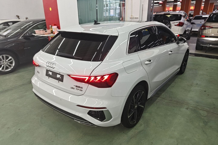 Audi A3 2022 immagine di auto #7