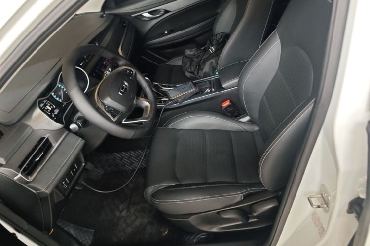 GEELY Emgrand 2021 #15 GEELY Emgrand 2021 car image #15
