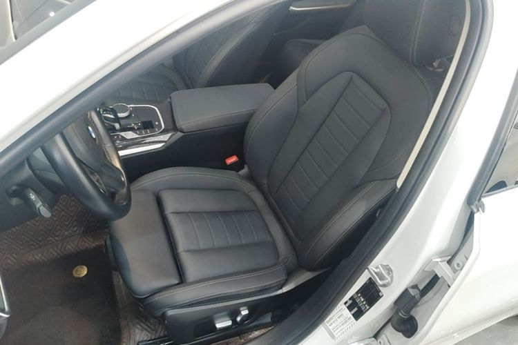 BMW 3 Series 2021 #15 BMW 3 Series 2021 car image #15