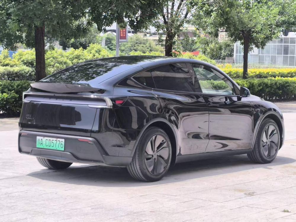 Tesla Model Y 2026 car image #6