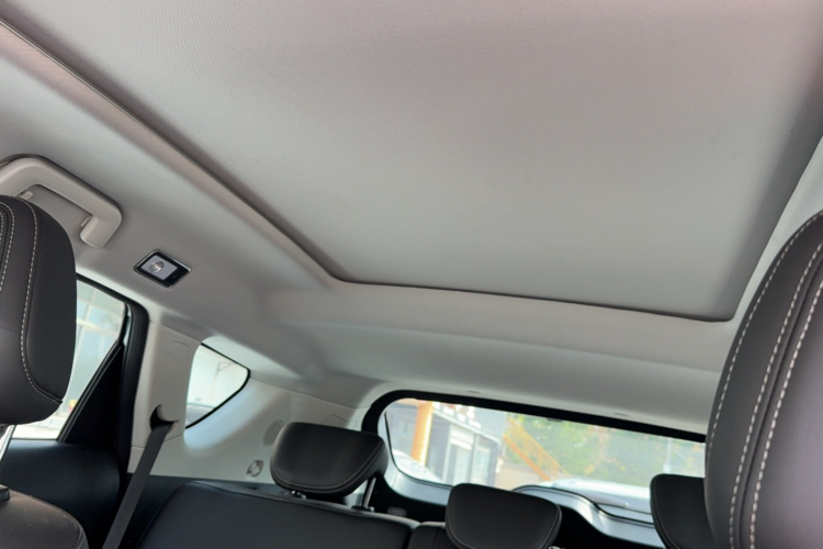Jetour X70 PLUS 2024 car image #17