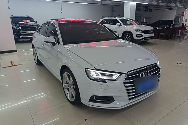Audi A3 2018 صورة سيارة #4