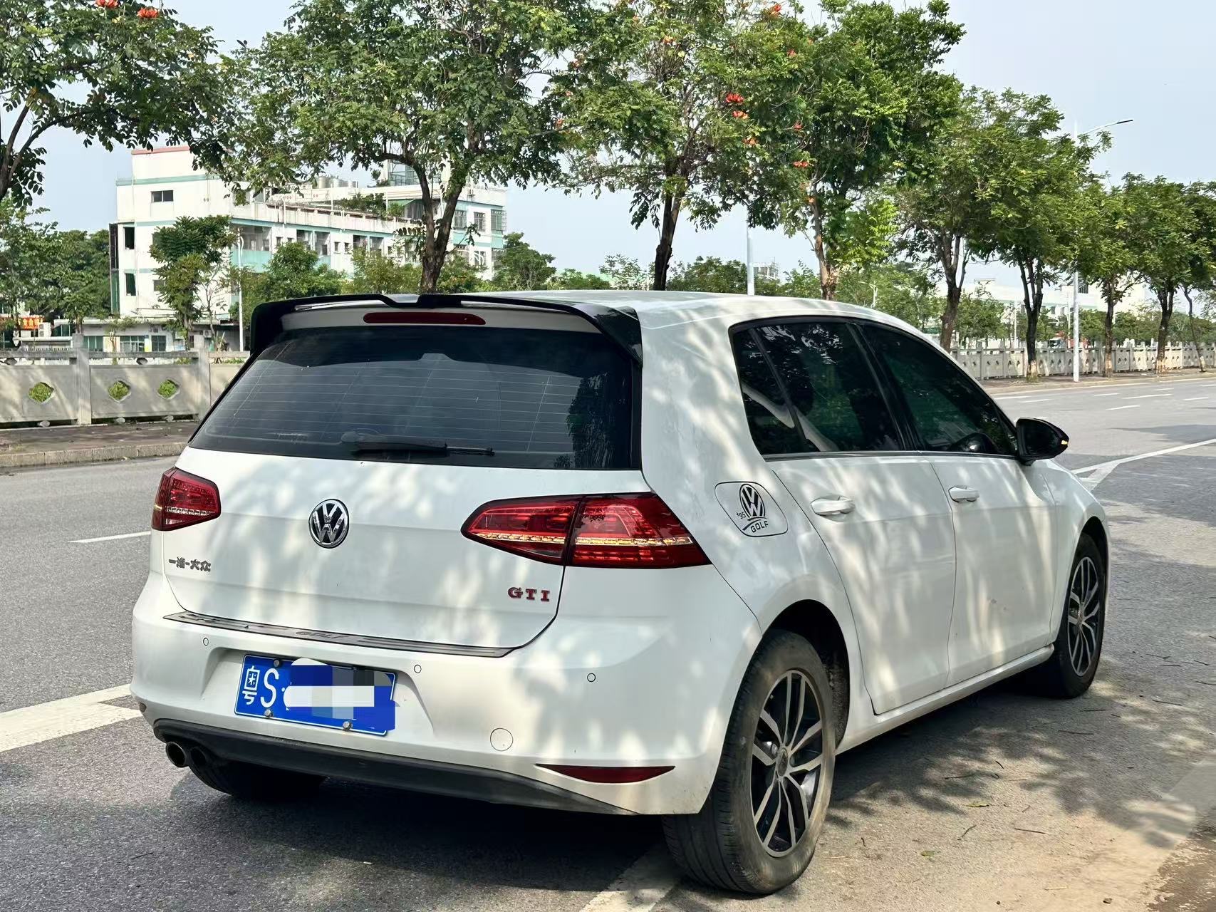 Volkswagen Golf 2016 car image #4
