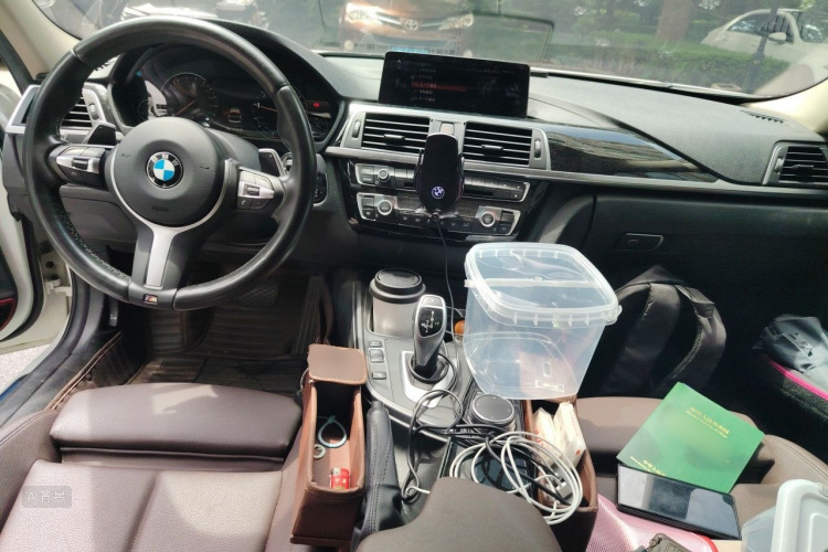 BMW 3 Series 2018 #11 BMW 3 Series 2018 car image #11