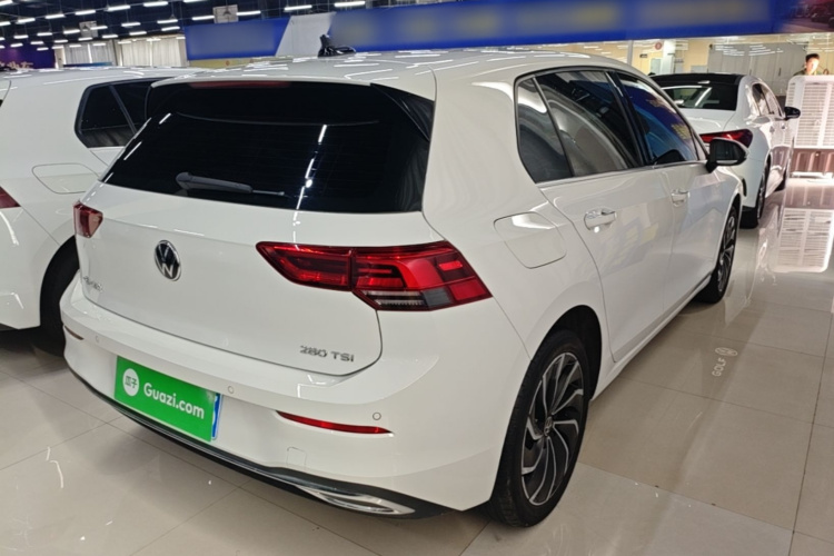 Volkswagen Golf 2024 car image #7