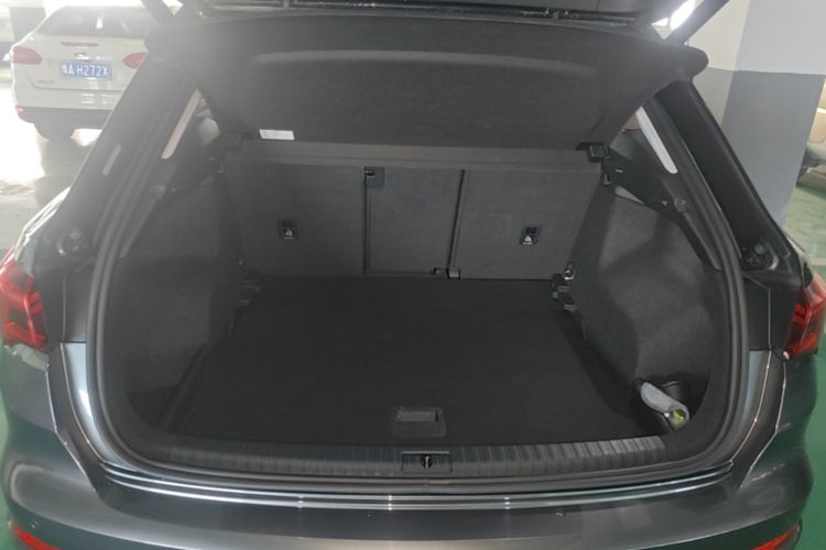 Audi Q3 2021 car image #19