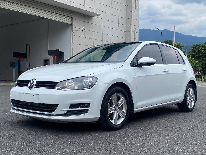 Volkswagen Golf 2016 car image 