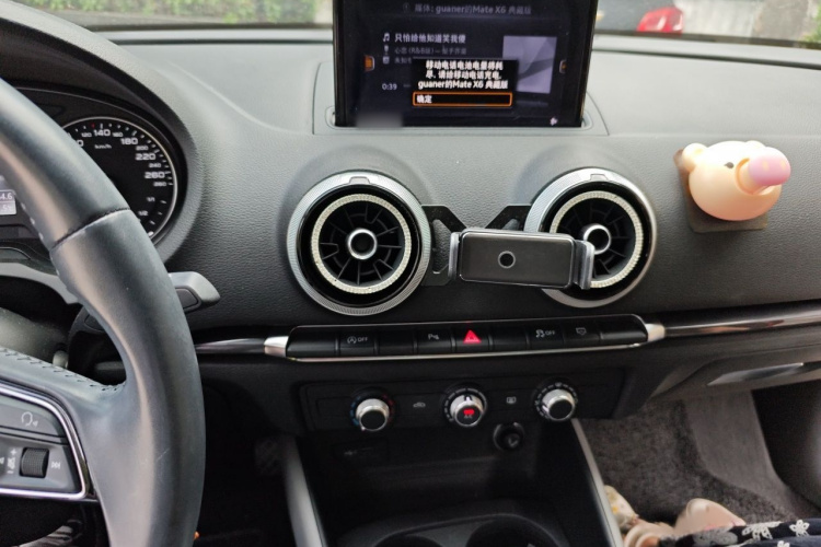 Audi A3 2019 immagine di auto #17