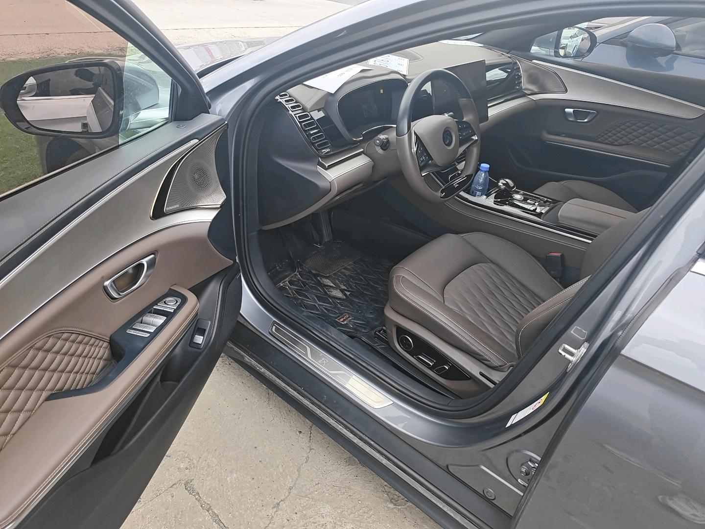 BYD Han 2023 image de voiture #4