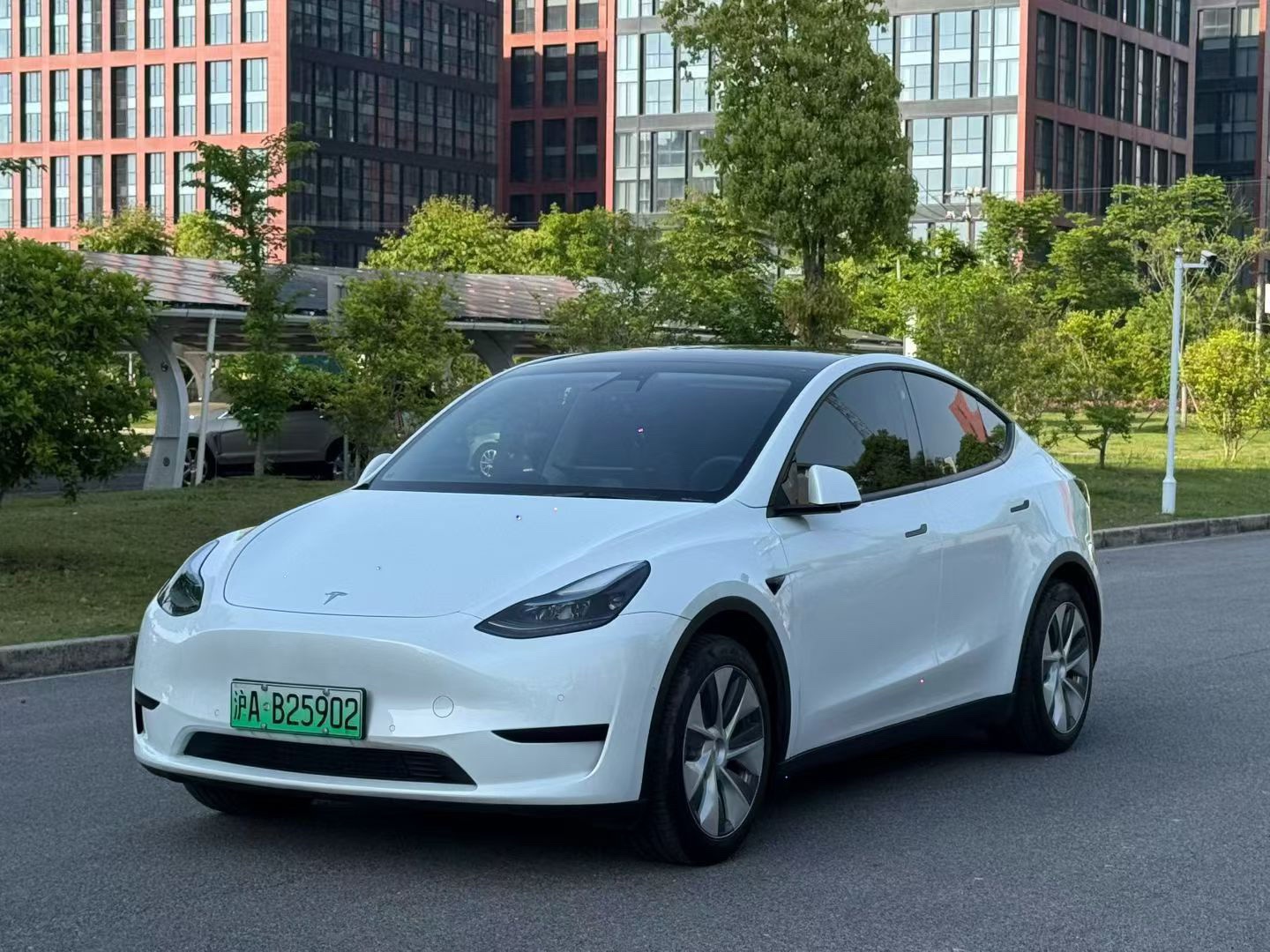 Tesla Model Y 2022 car image 