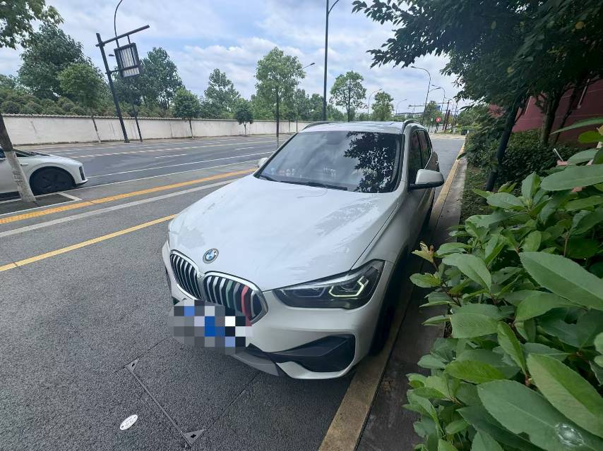 BMW X1 2021 BMW X1 2021 car image