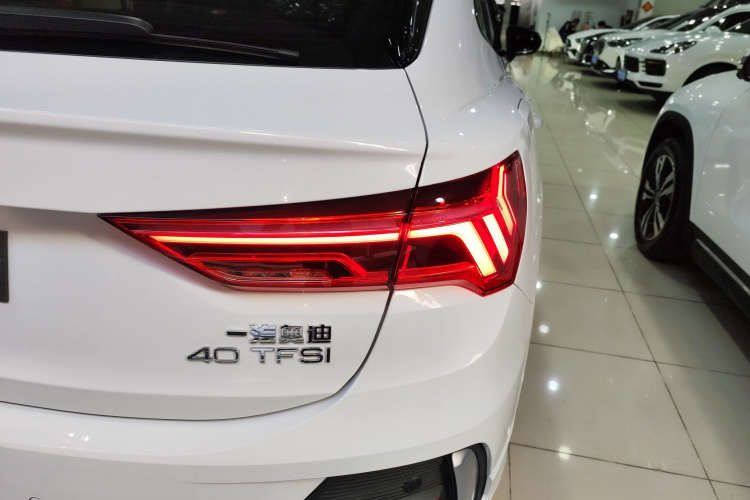 Audi Q3 Sportback 2022 изображение автомобиля #8