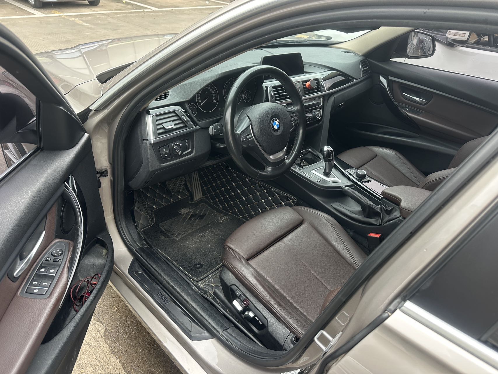 BMW 3 Series 2018 car image #3