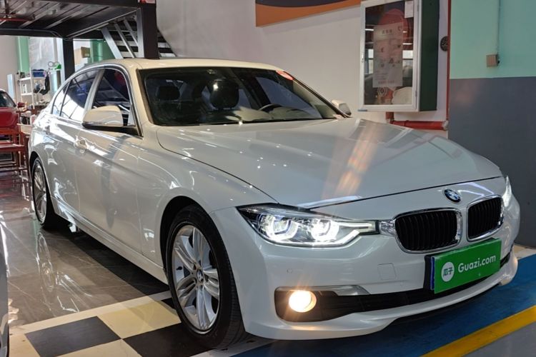 BMW 3 Series 2017 immagine di auto #4