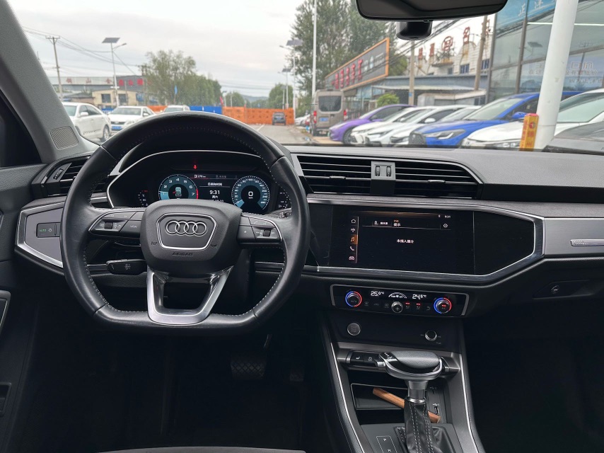 Audi Q3 2019 #8 Audi Q3 2019 car image #8