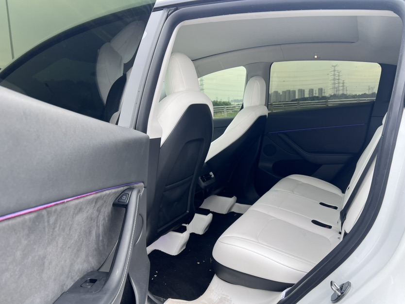 Tesla Model Y 2023 #7 Tesla Model Y 2023 car image #7