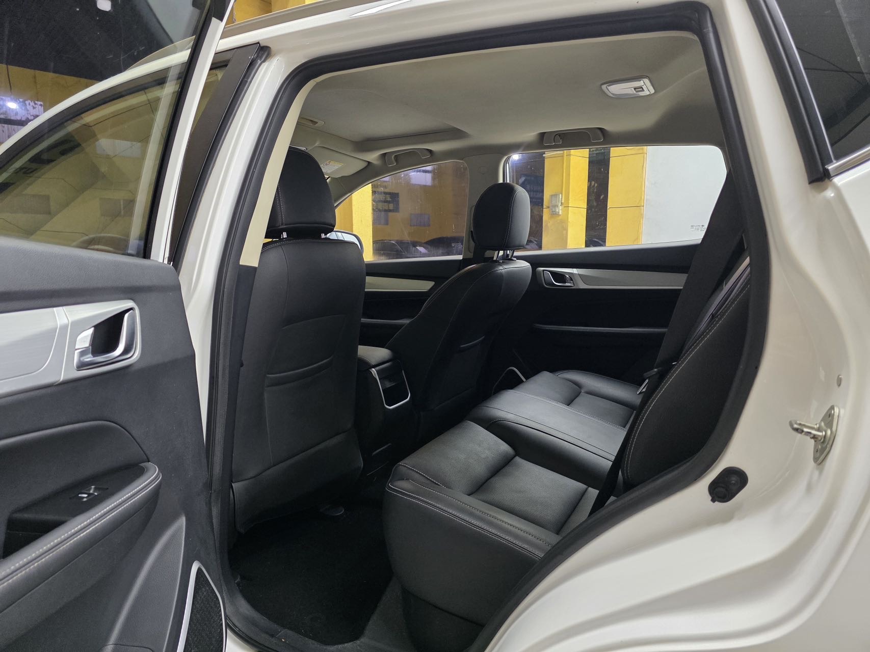 GEELY Vision X6 2019 car image #5