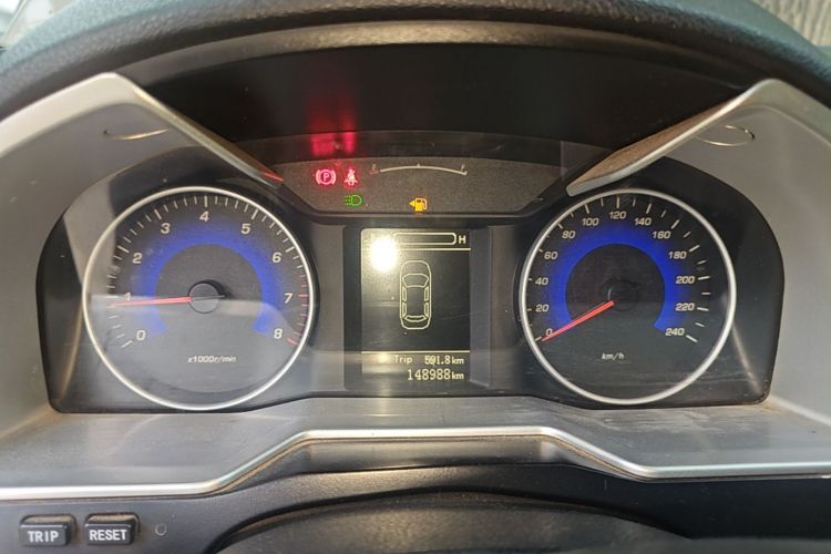 GEELY Emgrand 2015 car image #12