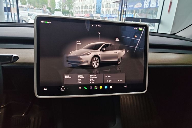 Tesla Model Y 2023 #13 Tesla Model Y 2023 car image #13