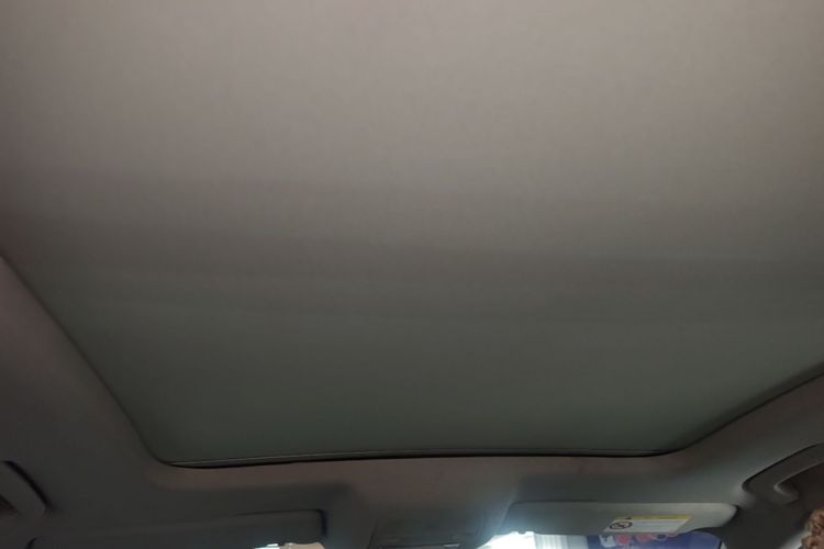 Audi Q3 2016 car image #18