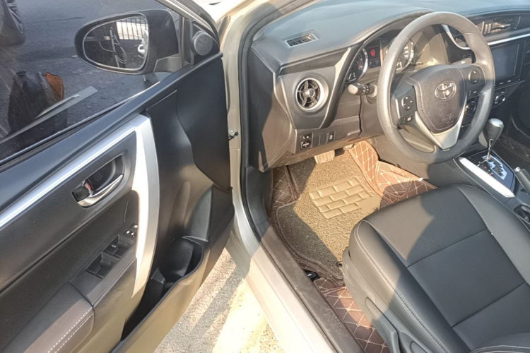 Toyota Corolla 2019 car image #16