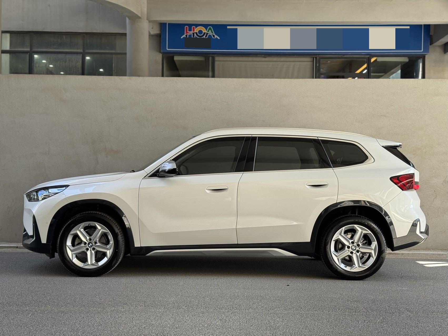 BMW X1 2023 car image #3