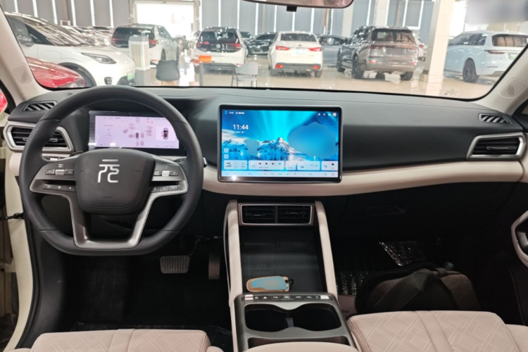 BYD YuanUP 2025 imagem de carro #11
