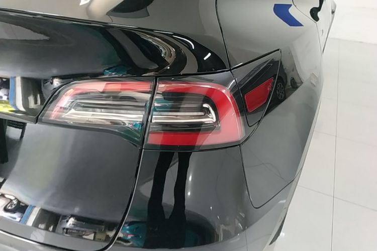 Tesla Model Y 2021 #8 Tesla Model Y 2021 car image #8