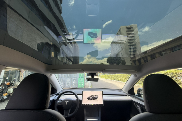 Tesla Model Y 2024 #19 Tesla Model Y 2024 car image #19