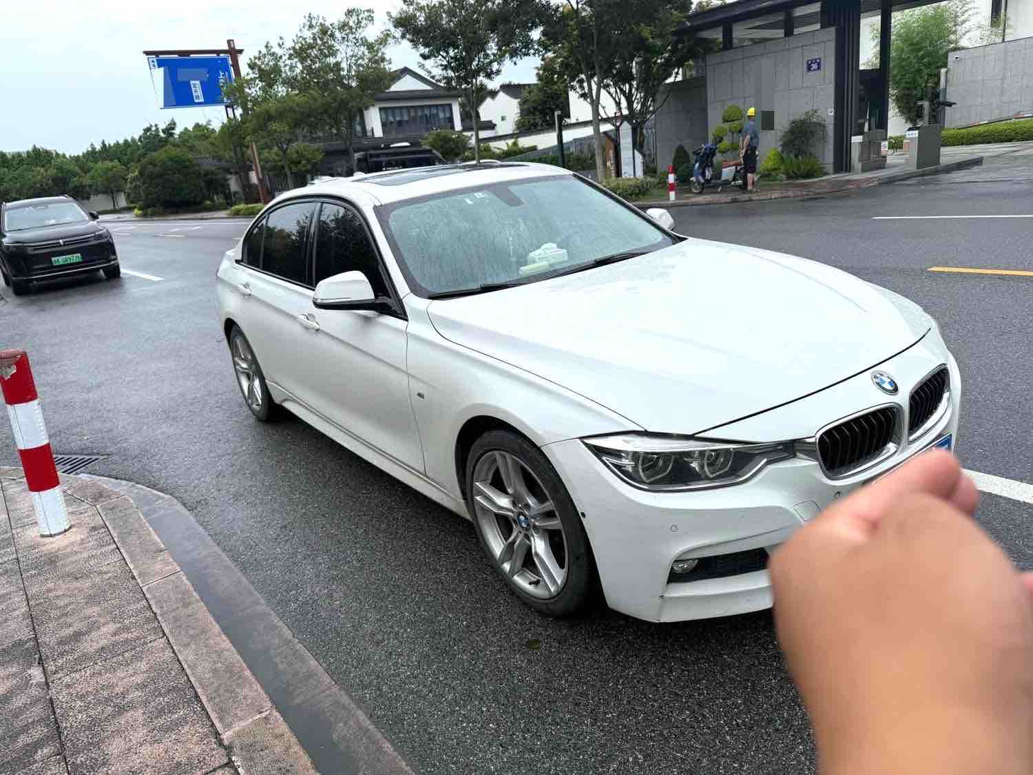 BMW 3 Series 2019 car image #3
