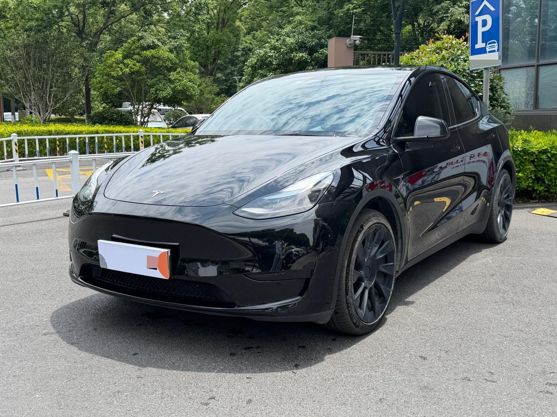 Tesla Model Y 2022 Tesla Model Y 2022 car image