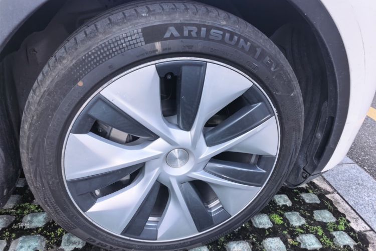 Tesla Model Y 2022 #9 Tesla Model Y 2022 immagine di auto #9
