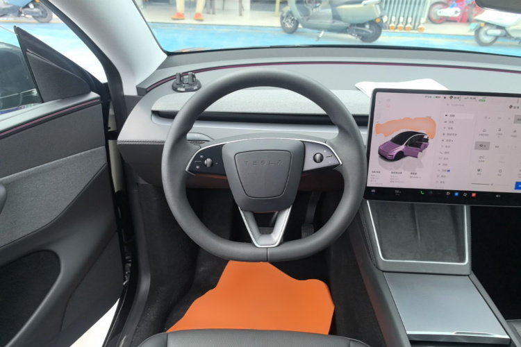 Tesla Model Y 2025 #11 Tesla Model Y 2025 immagine di auto #11