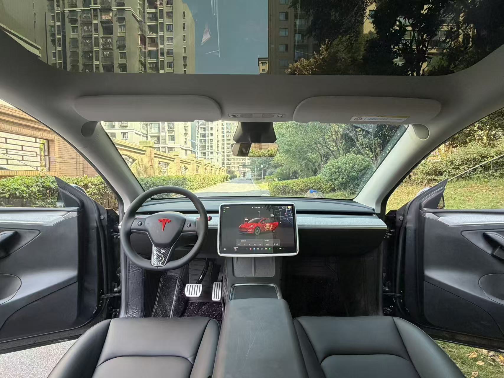 Tesla Model Y 2024 #8 Tesla Model Y 2024 car image #8