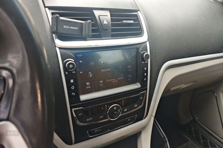 GEELY Emgrand 2016 car image #15