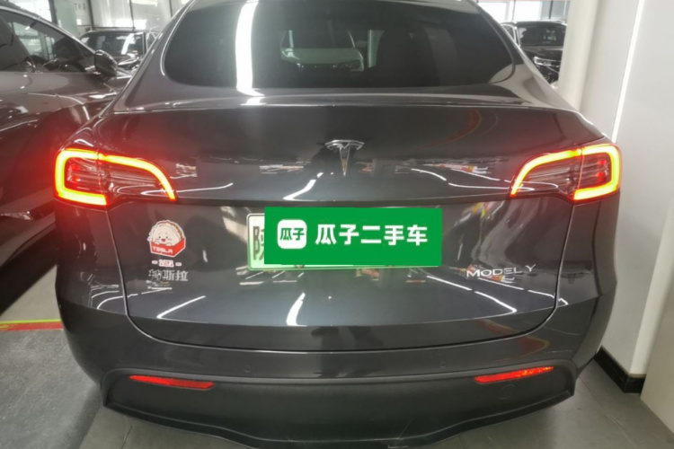 Tesla Model Y 2022 #6 Tesla Model Y 2022 car image #6