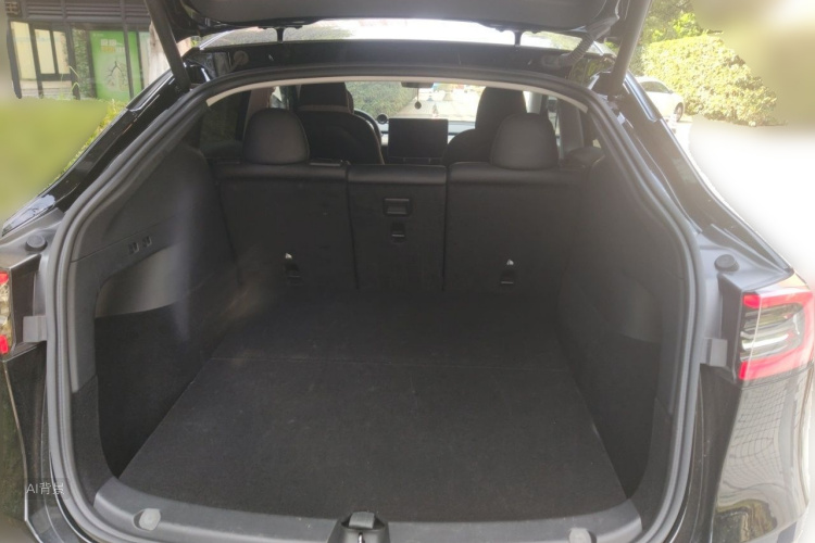 Tesla Model Y 2022 #21 Tesla Model Y 2022 car image #21