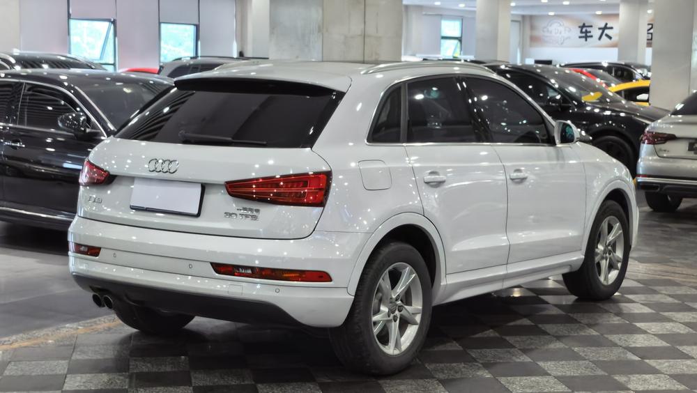 Audi Q3 2018 #4 Audi Q3 2018 car image #4